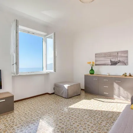 Cozy In With Wifi Bogliasco